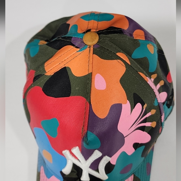 New Era 9FORTY New York Yankees Colorful Camouflage Cap NY Camo Hat - Picture 3 of 13